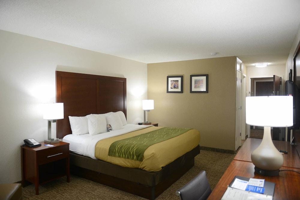 Comfort Inn Shelby photo 17