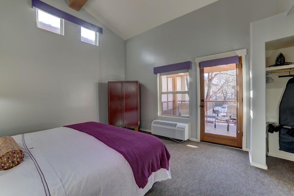 The Gonzo Inn photo 11