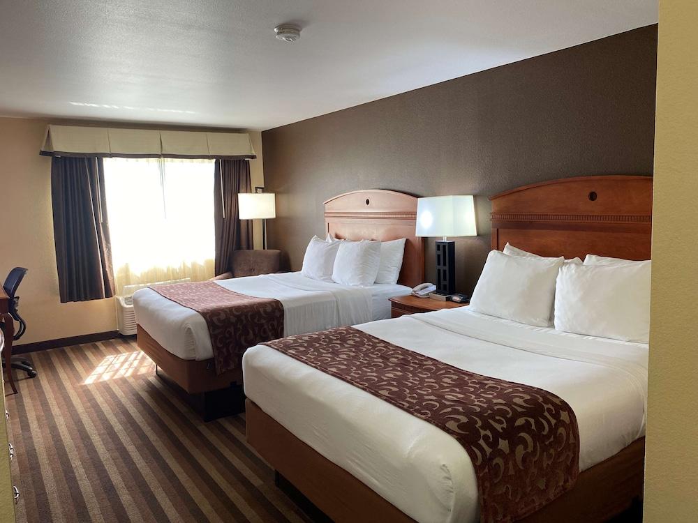 Best Western Manhattan Inn photo 5
