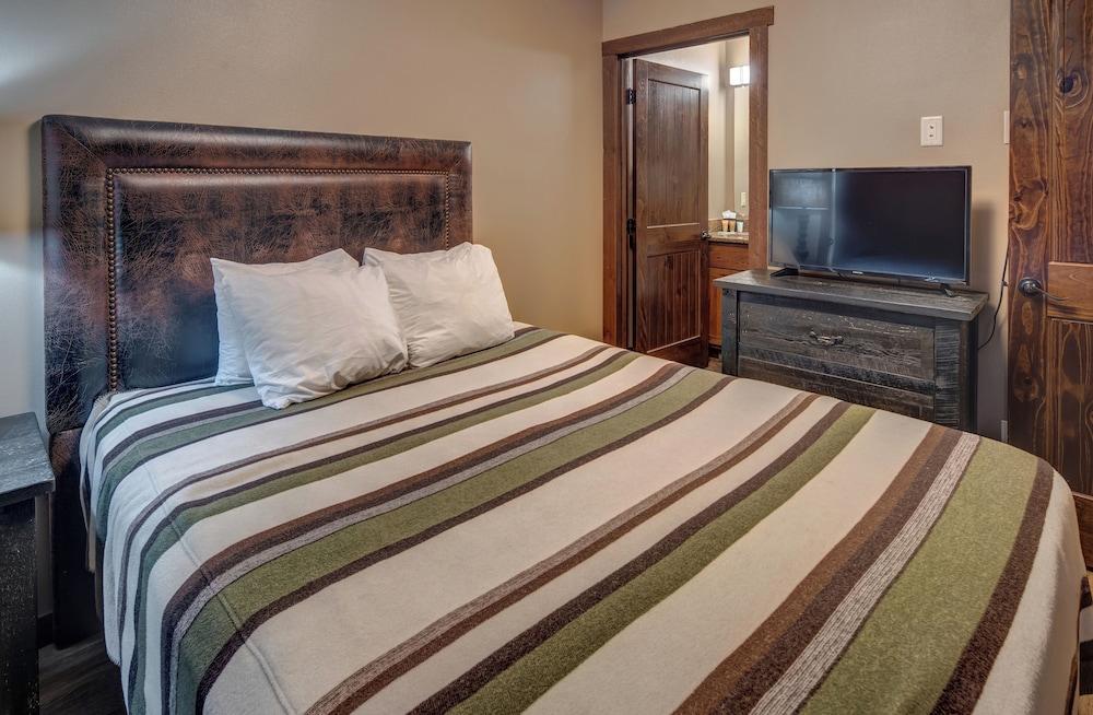 Sylvan Lake Lodge at Custer State Park Resort photo 9