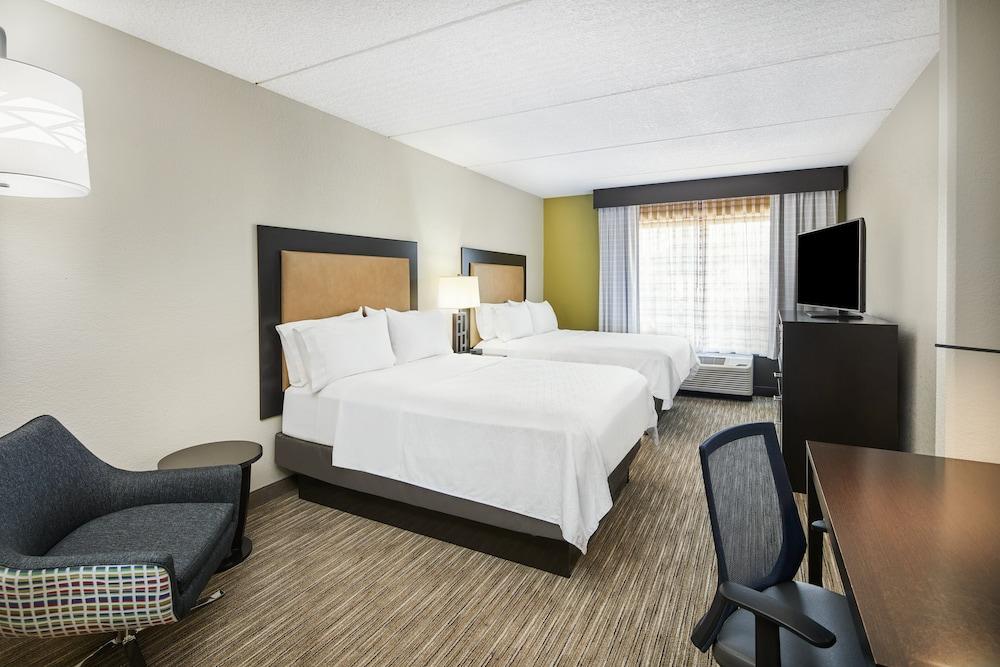Holiday Inn Express & Suites Jacksonville SE- Med Ctr Area by IHG photo 5