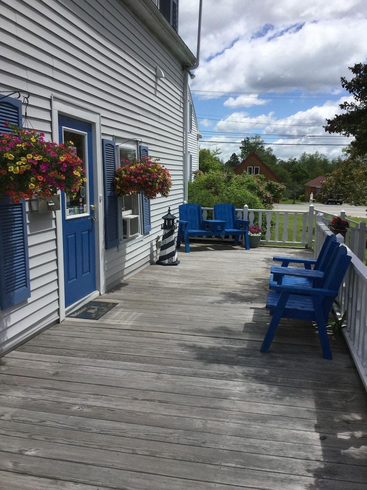 Isleview Motel and Cottages photo 6