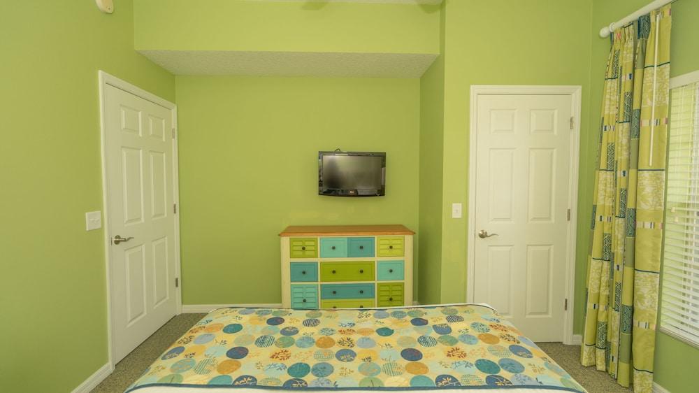 Barefoot Suites photo 8