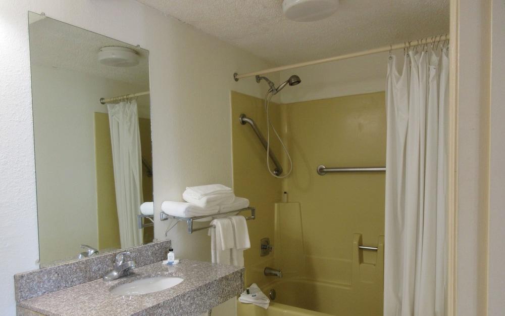 Fiddler's Inn photo 32