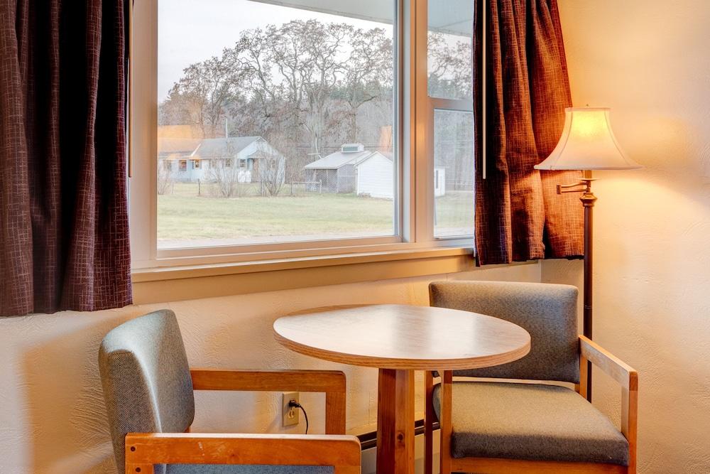 Gale River Motel photo 13