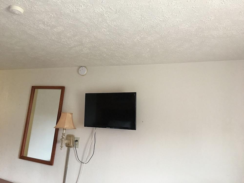 Americas Best Value Inn Marion, IL photo 8