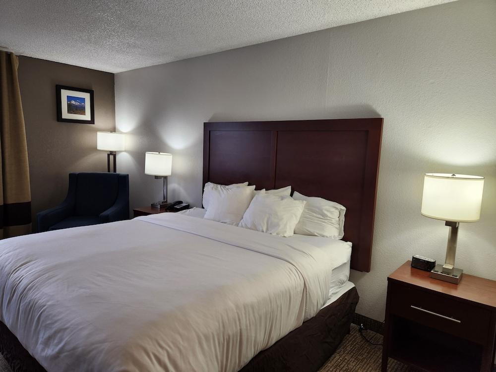 Comfort Inn Yreka I-5 photo 16