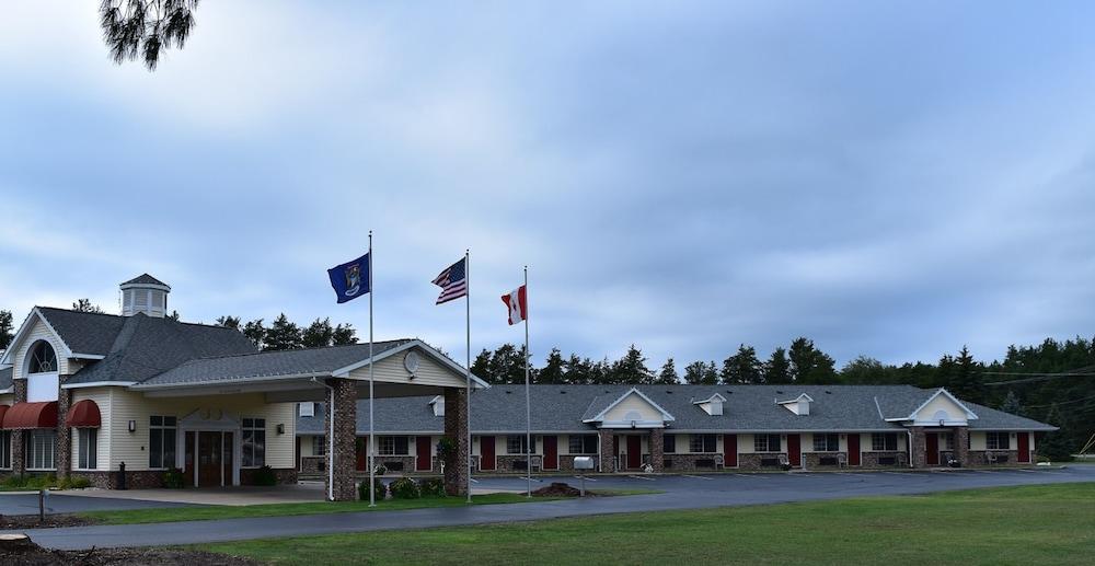 Best Western of Harbor Springs photo 36