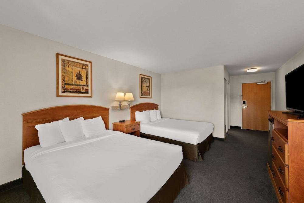 Rodeway Inn & Suites Tomahawk photo 16