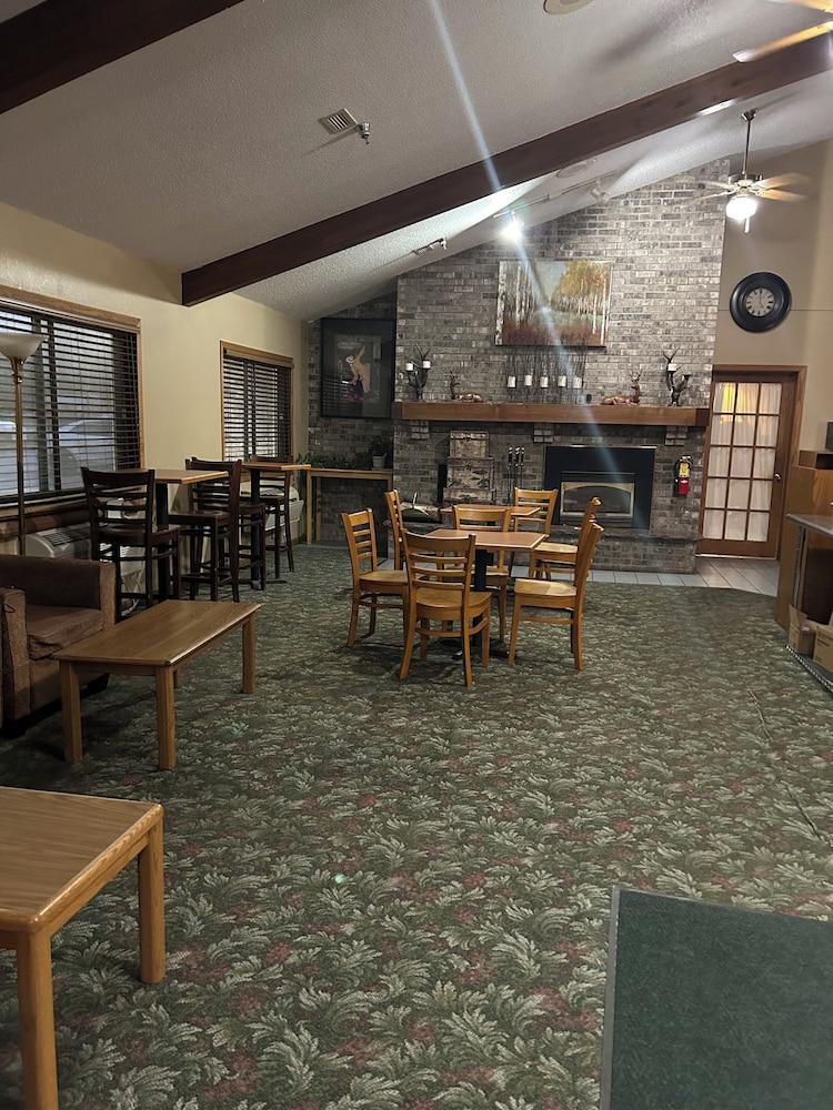 Northwoods Inn & Suites Blackduck photo 44