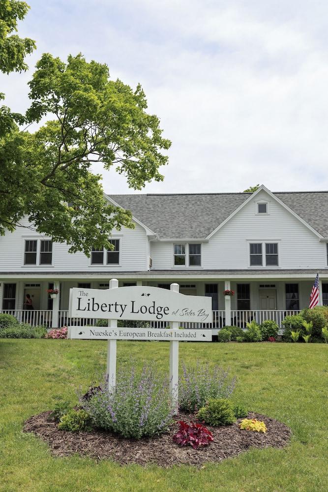 The Liberty Lodge at Sister Bay photo 95