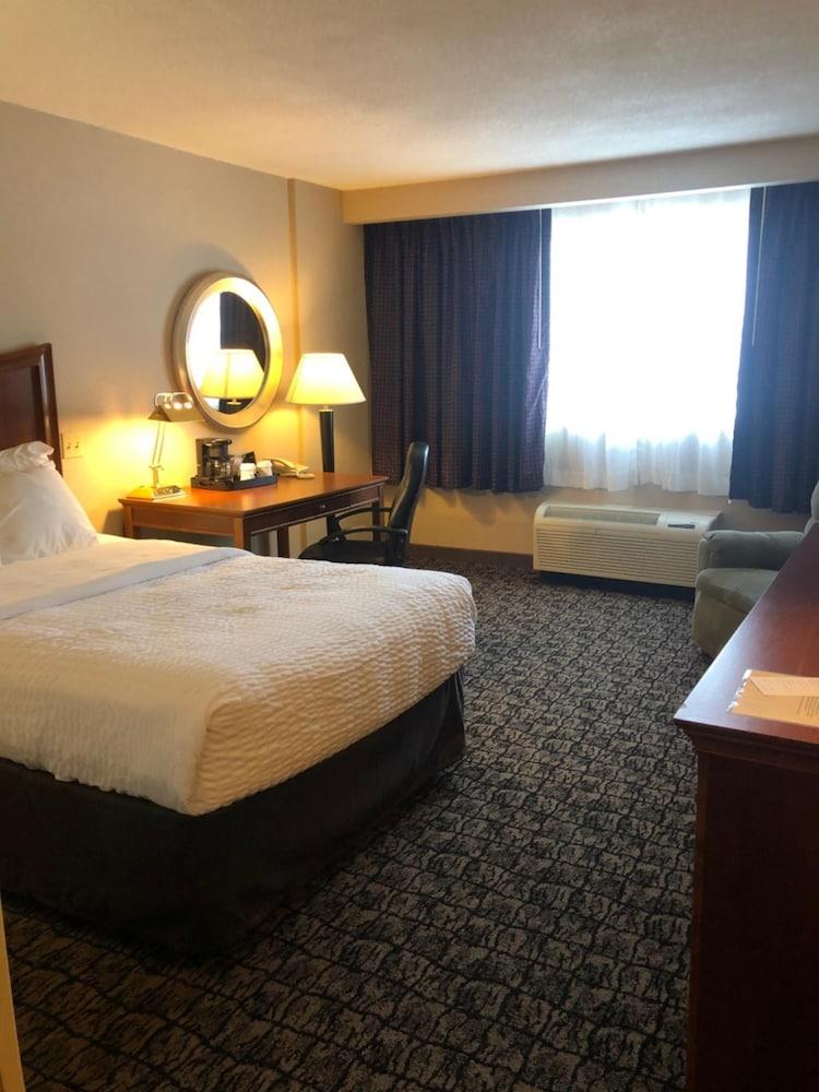 Cayuga Blu Hotel photo 2