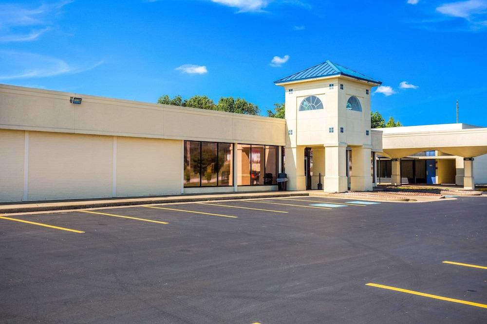 Econo Lodge Cave City photo 43