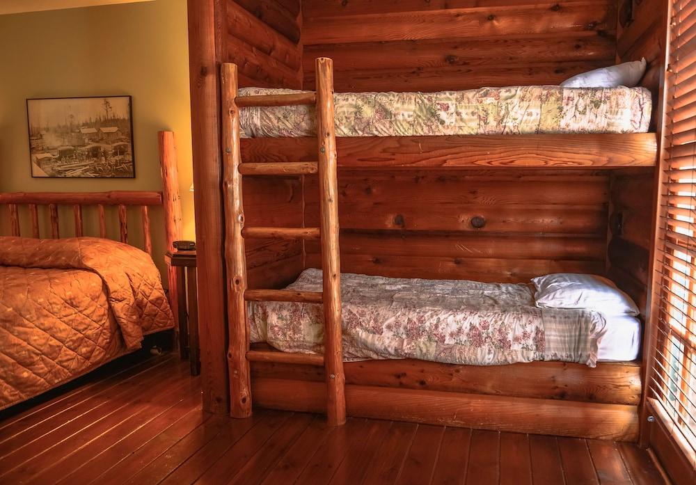 Sumas Mountain Lodge photo 8