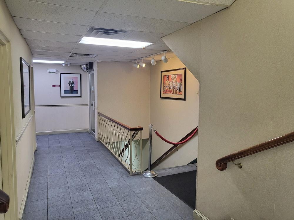 Roosevelt Inn photo 10