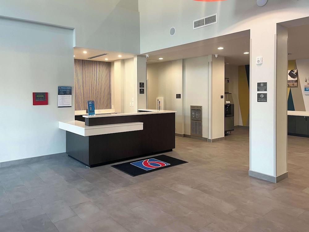 Studio 6 Richmond Airport photo 3