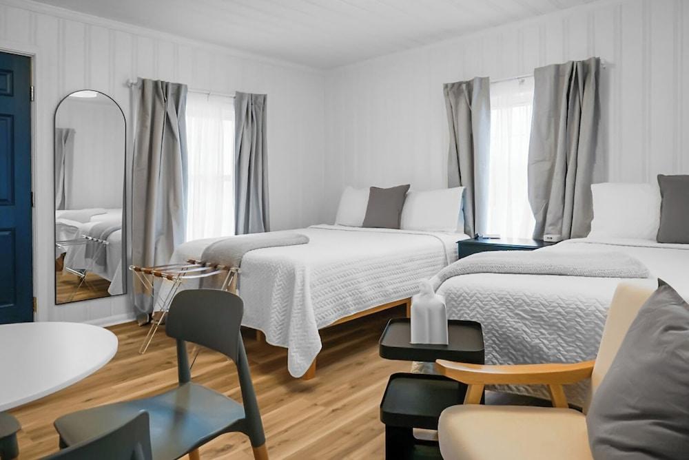 Boardwalk Inn photo 63