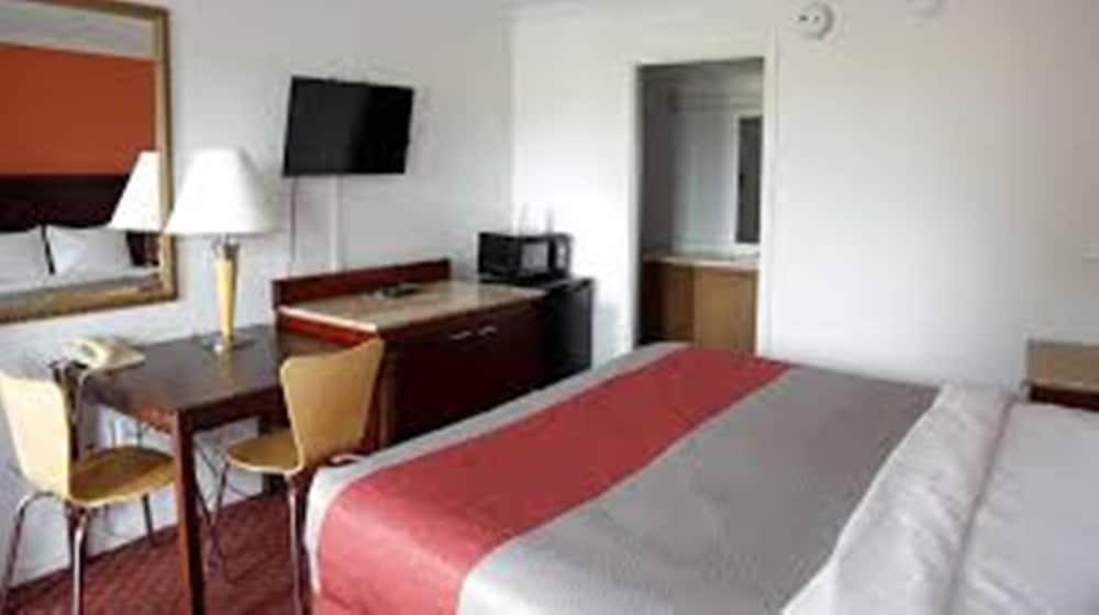 Motel 6 - Dayton, OH photo 17
