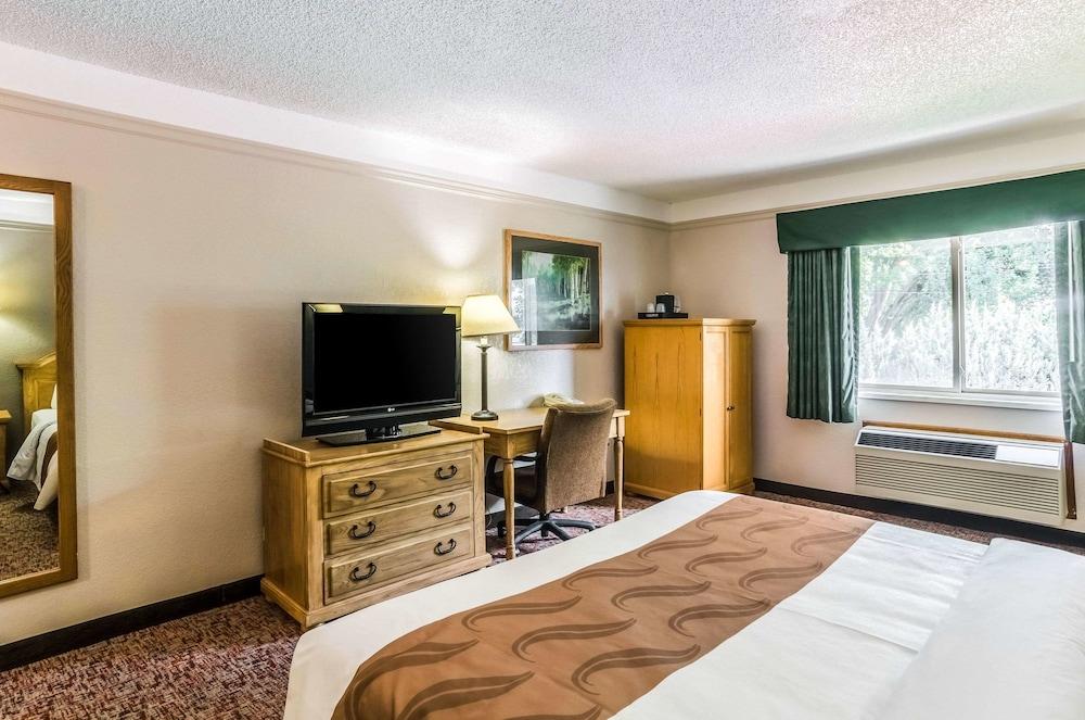 Quality Inn Buffalo photo 13