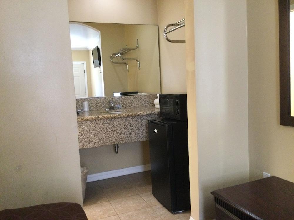 Carlton Motor lodge photo 9