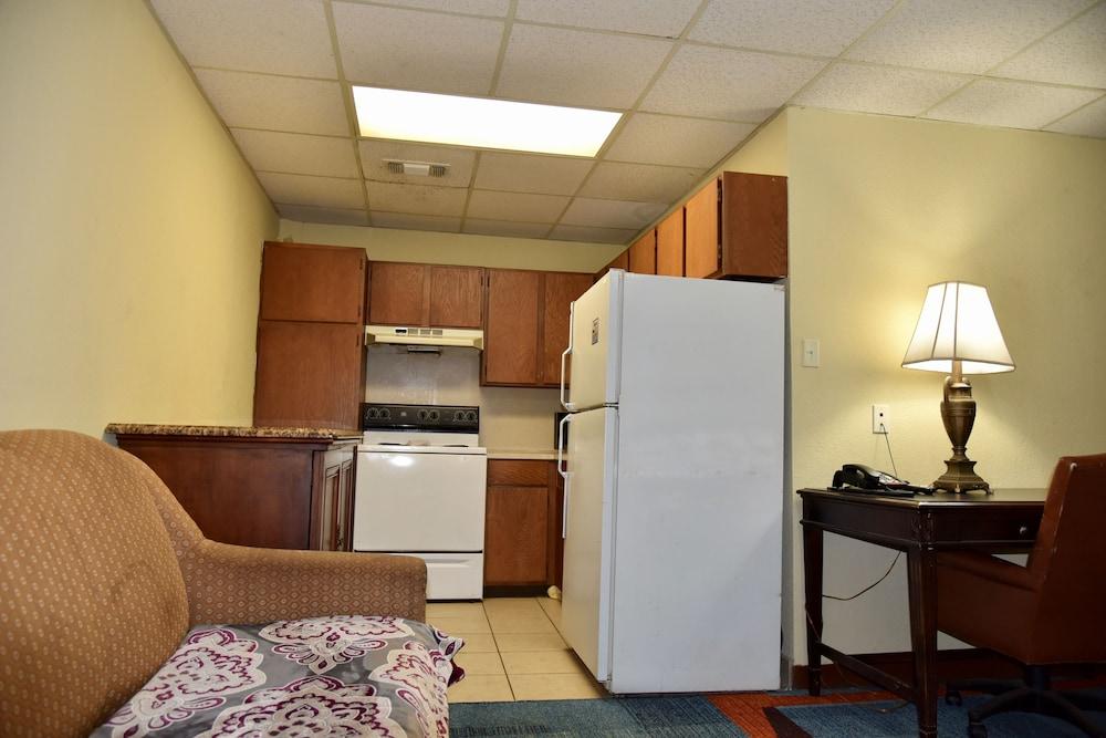 Extended Stay Snyder photo 9
