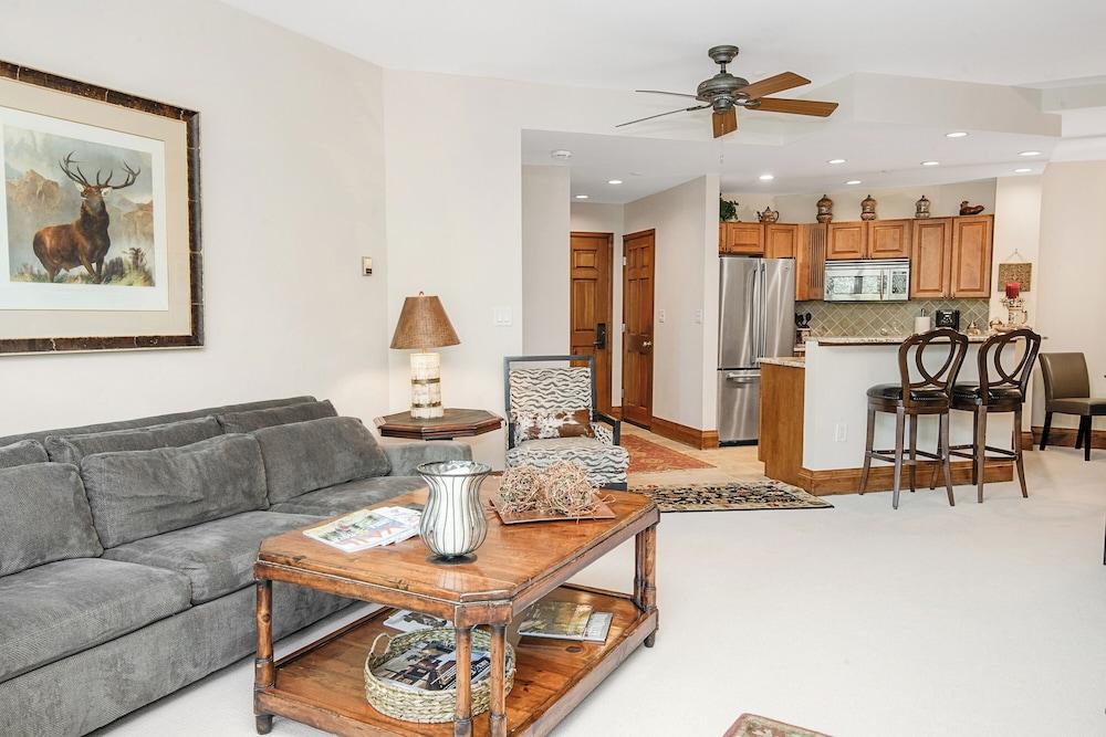Highlands Lodge in Beaver Creek by Elevation Accommodations photo 6