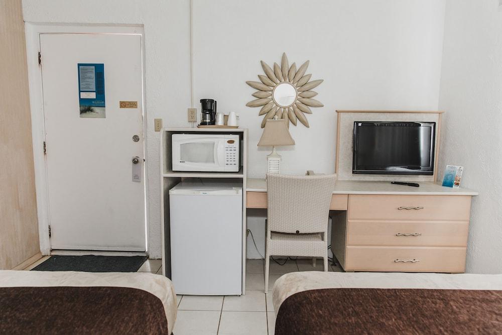 AA Heart of Wildwood Motels photo 46