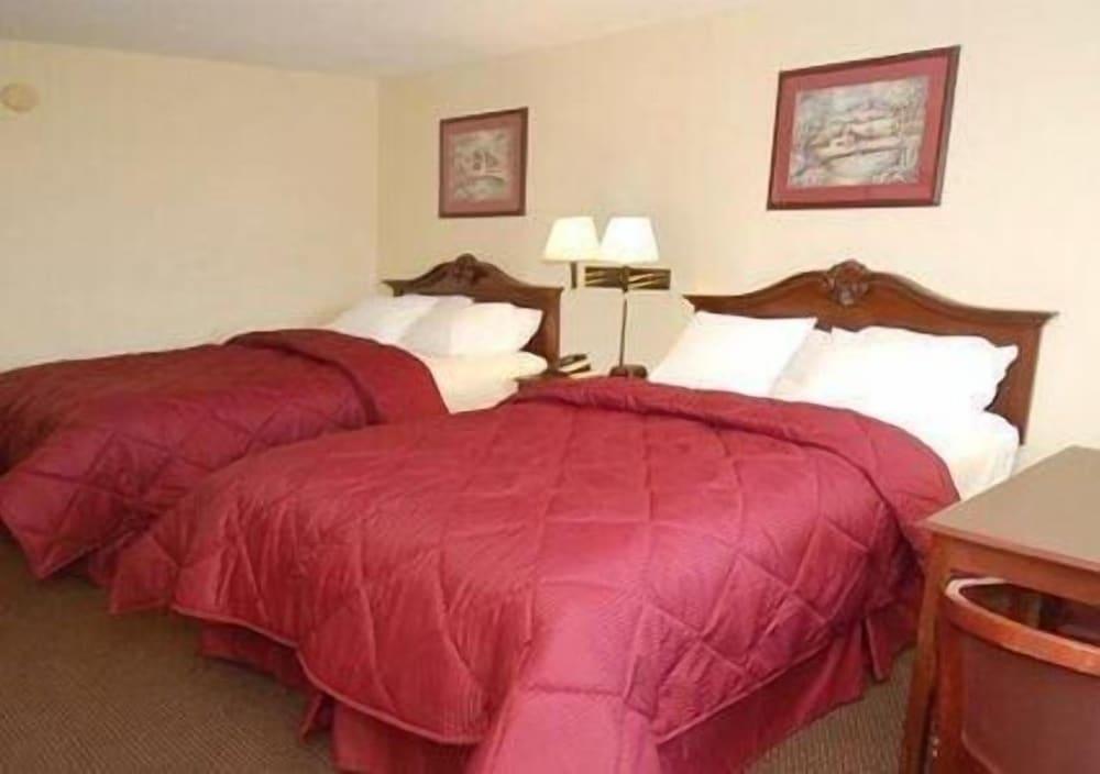 Quality Inn Brookhaven photo 44