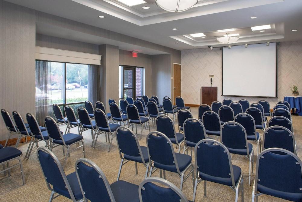 Springhill Suites by Marriott Hampton Coliseum photo 20