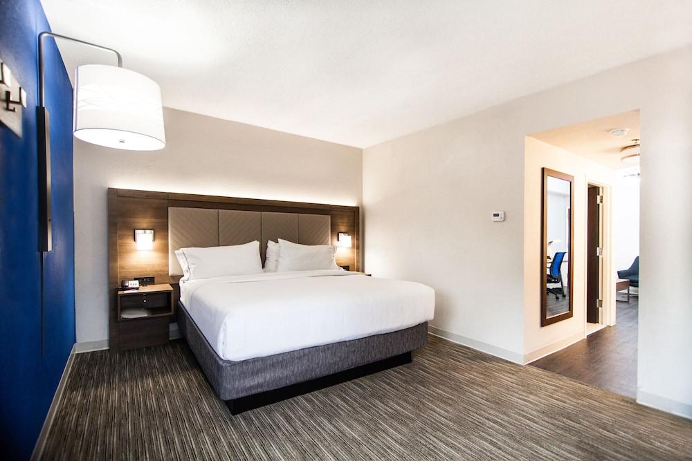 Holiday Inn Express & Suites Nashville - Brentwood I-65 by IHG photo 25