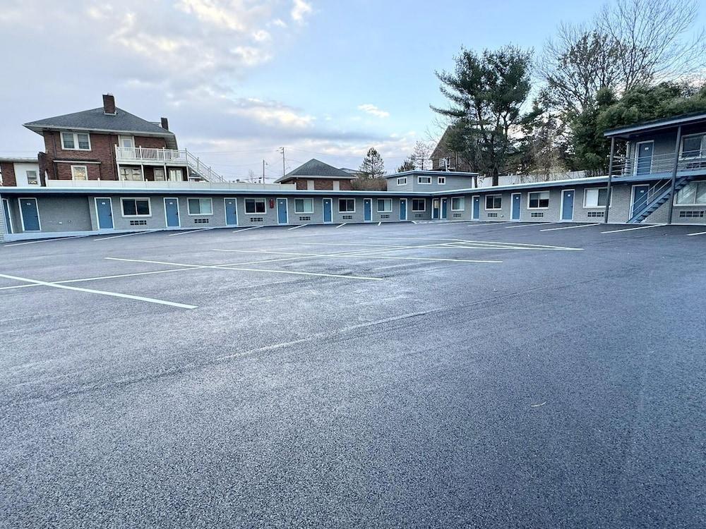 Residency Inn & Studios photo 4