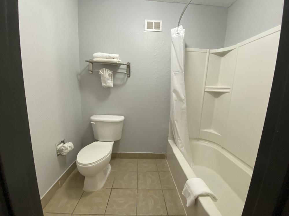 Quality Inn Alice photo 18