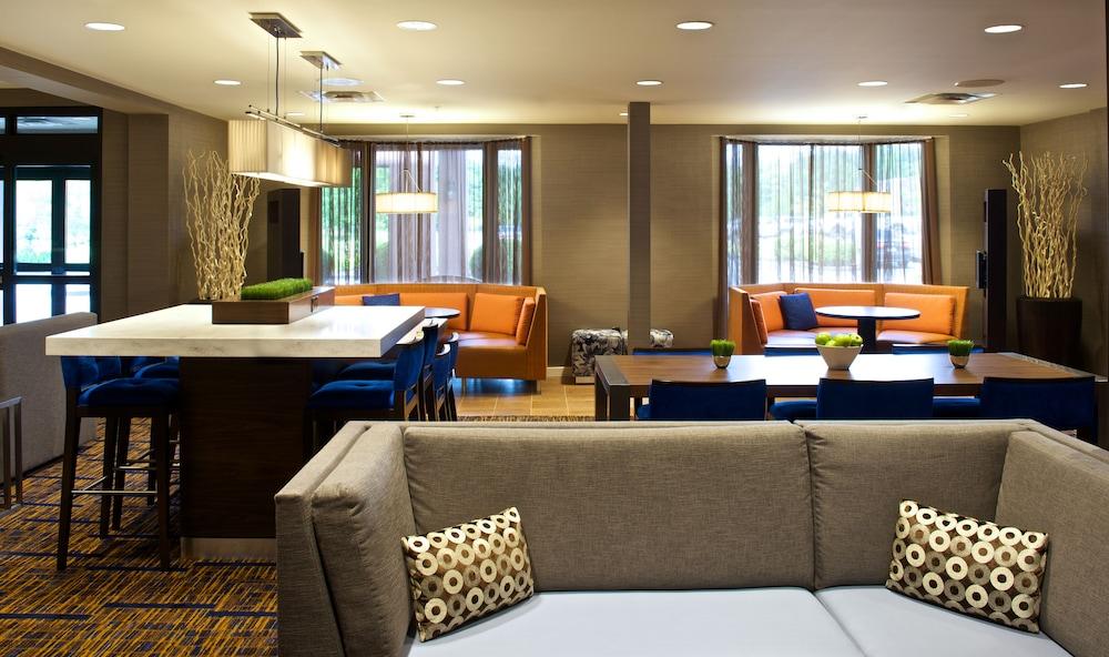 Country Inn & Suites by Radisson, Columbus-Edinburgh photo 31