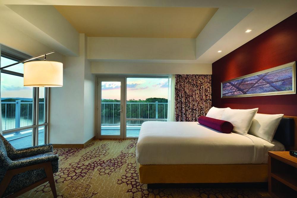 The Landing Hotel at Rivers Casino & Resort photo 13