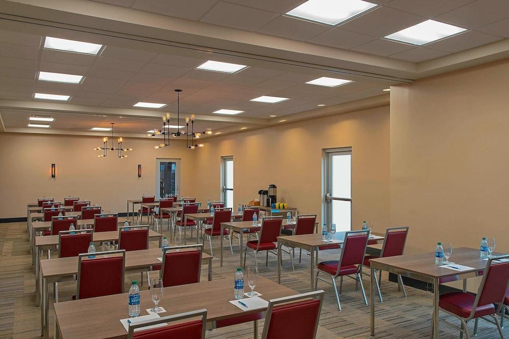 Four Points By Sheraton Midland photo 31
