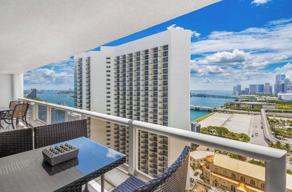 The Grand Biscayne Bay photo 7