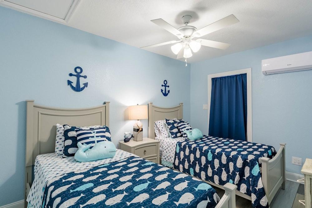 Upham Beach Inn photo 34