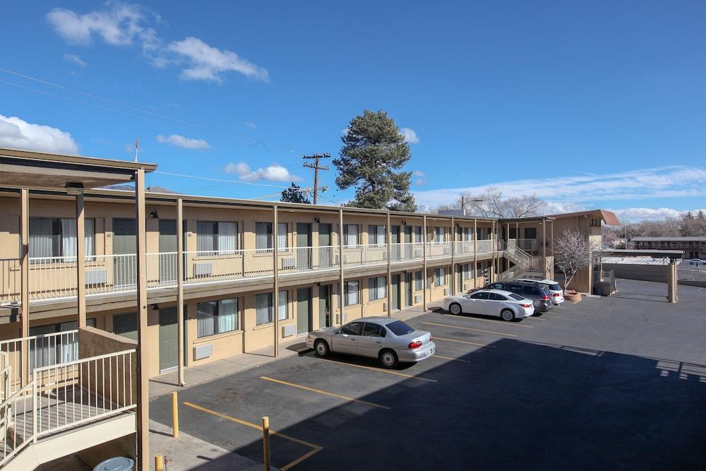 Highland Country Inn photo 37