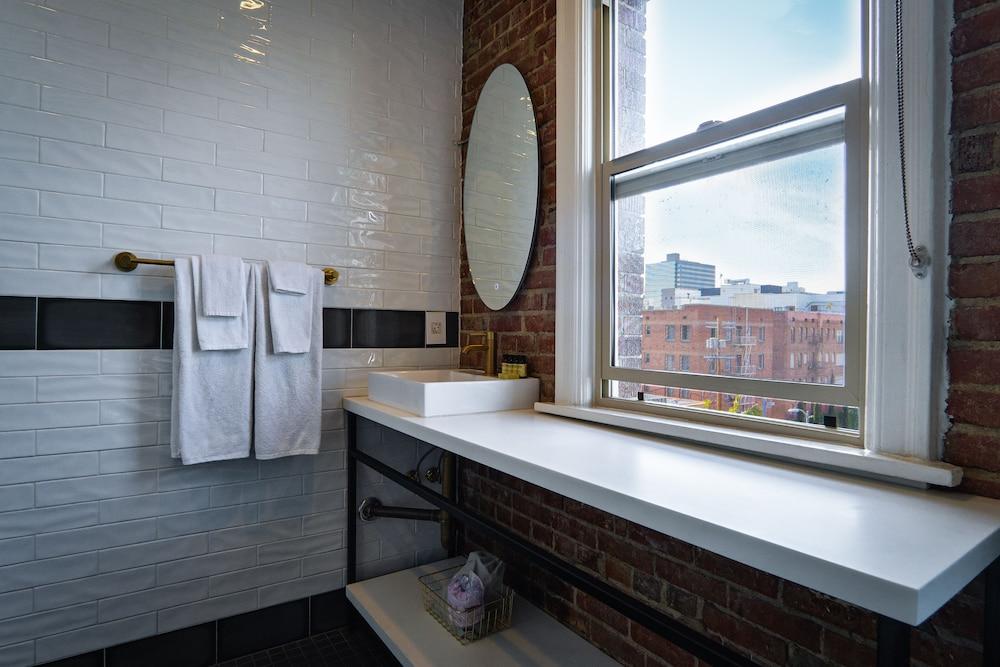 H Hotel photo 29