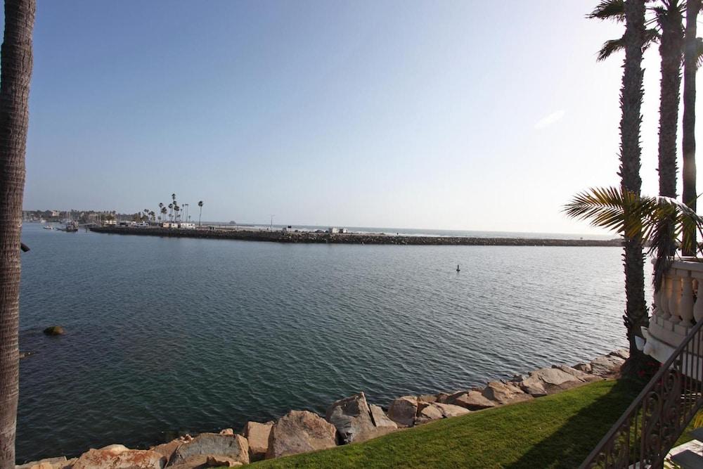 Oceanside Marina Suites photo 29