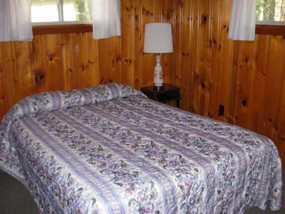Lake George Diamond Cove photo 2