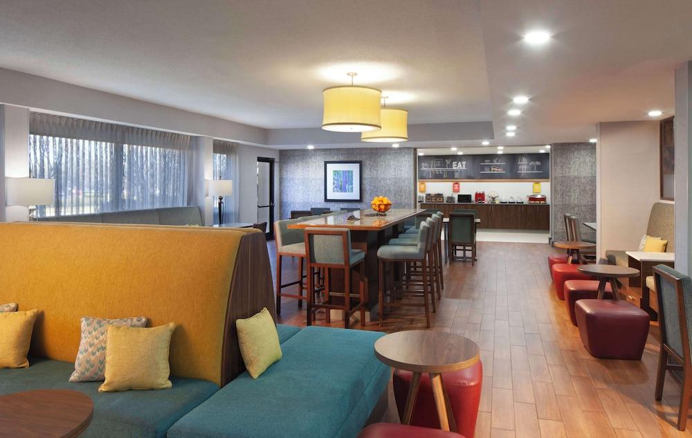 Hampton Inn Southlake photo 20