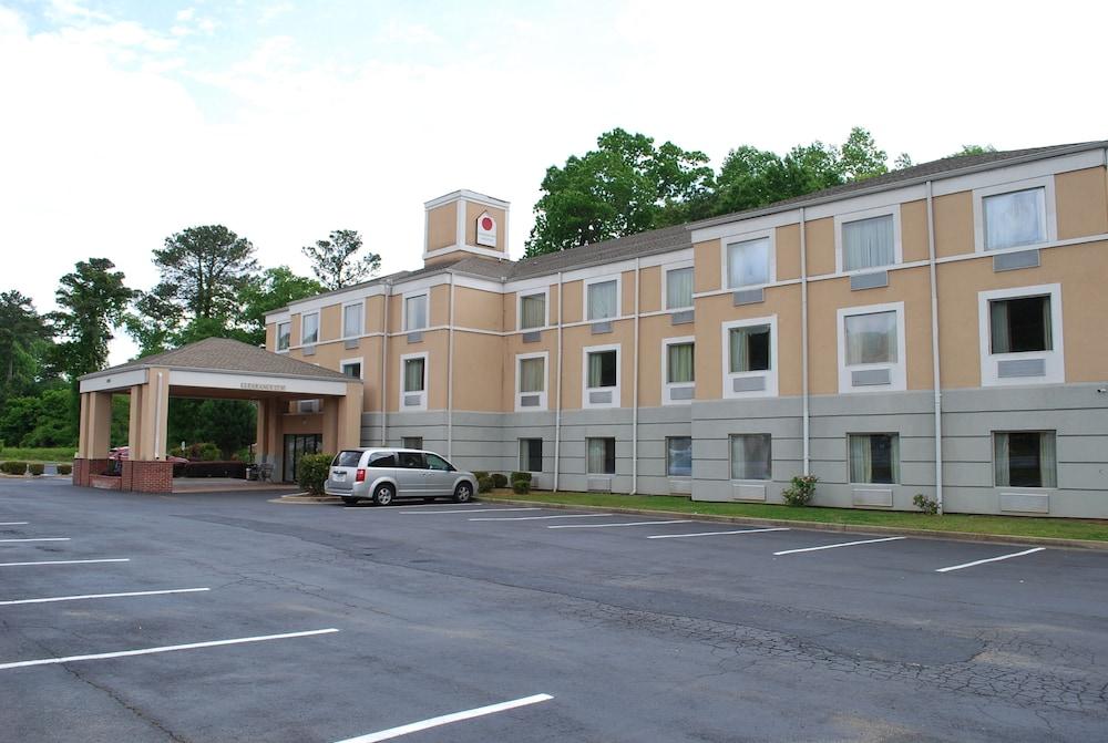 Jameson Inn and Suites Riverdale photo 47