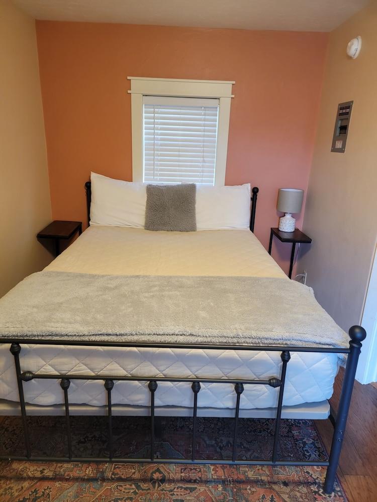 Angler Village Inn photo 9