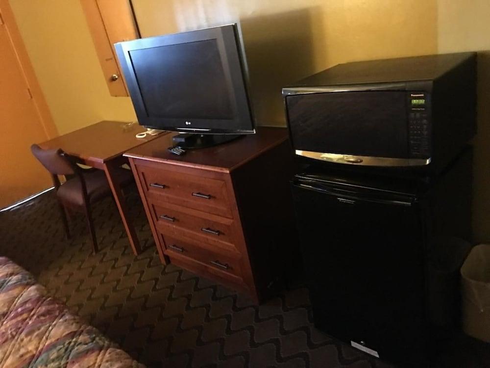 Towne House Motel photo 3