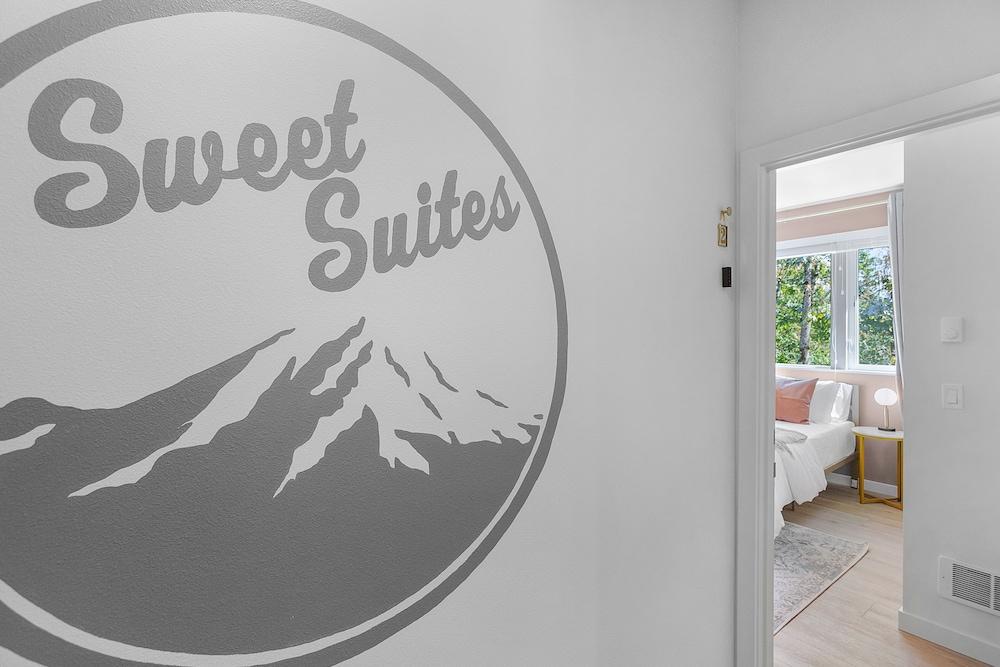 Sweet Suites Capitol Hill photo 33