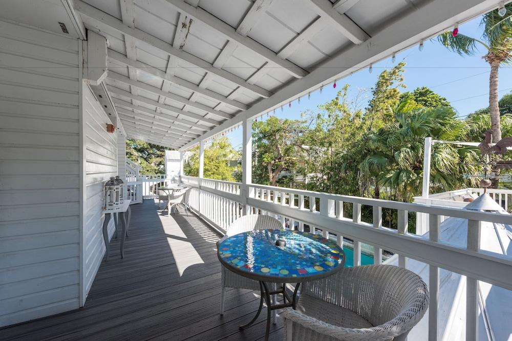 Alexanders Guesthouse - Adult Exclusive, LGBTQ Friendly photo 5