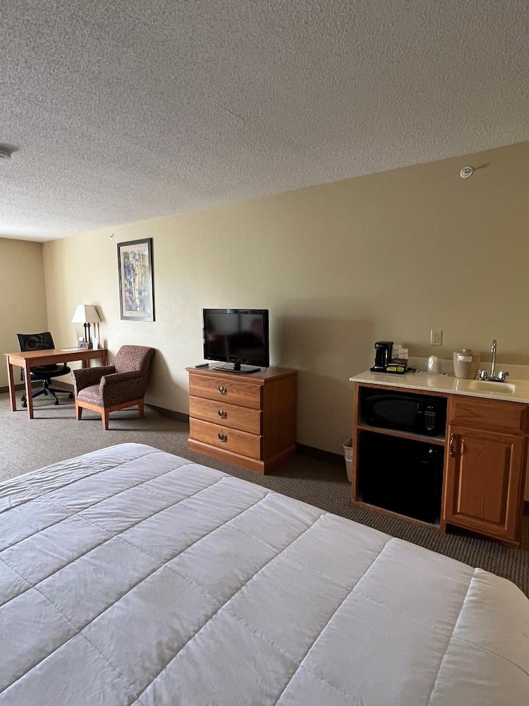 Country Inn Walker photo 9