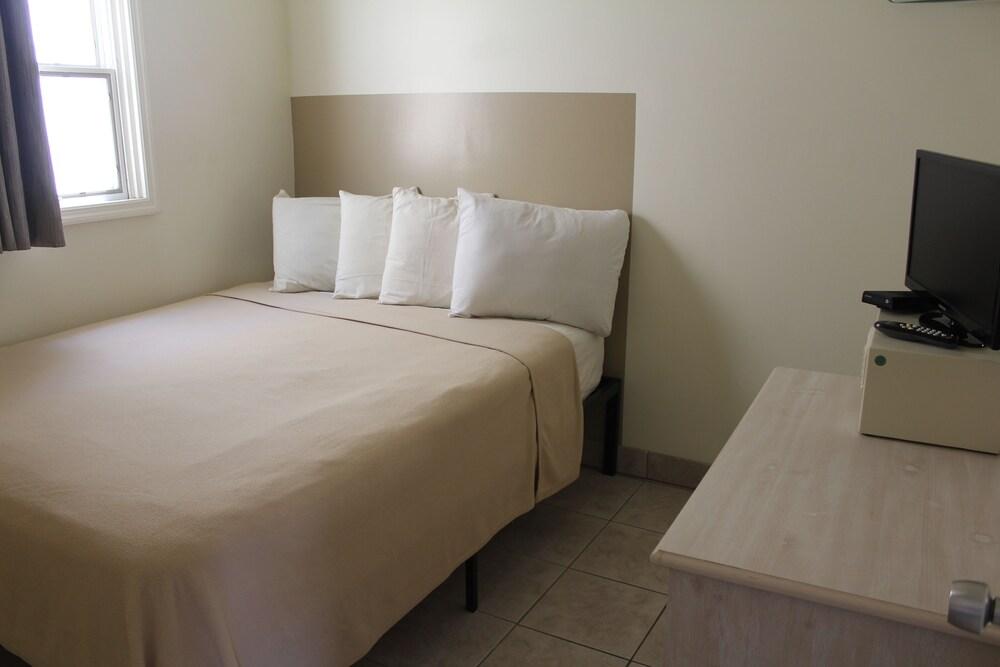 Condor Motel photo 6
