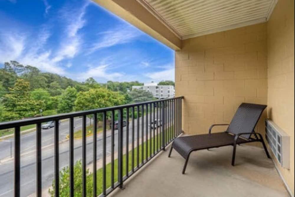 The Breakers Hotel & Suites photo 38